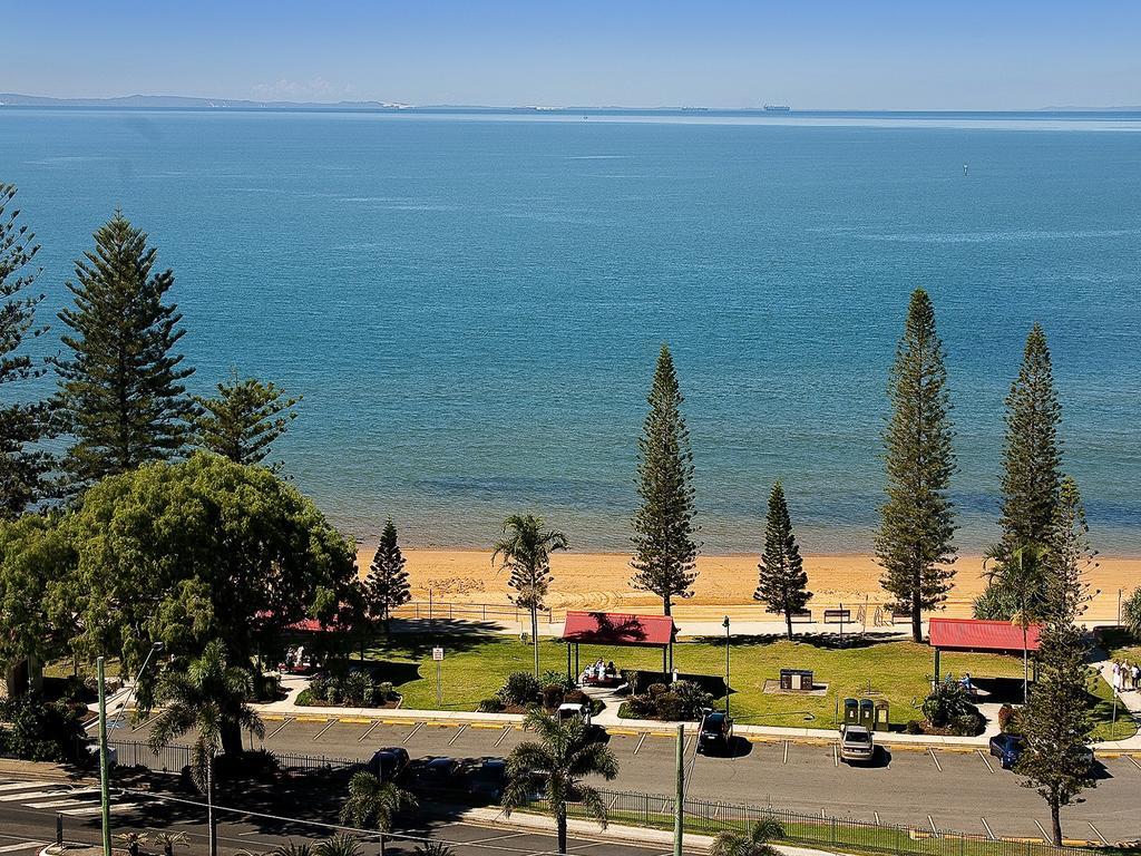 Beach House On Suttons Apartamento Redcliffe Exterior foto